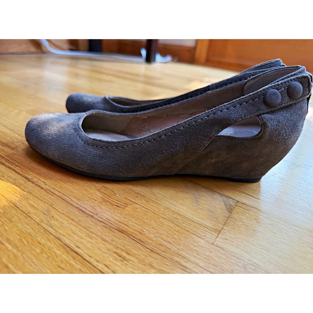 Franco Sarto Women's Gray Suede Round Toe Wedge Slip-On Heels Buttons